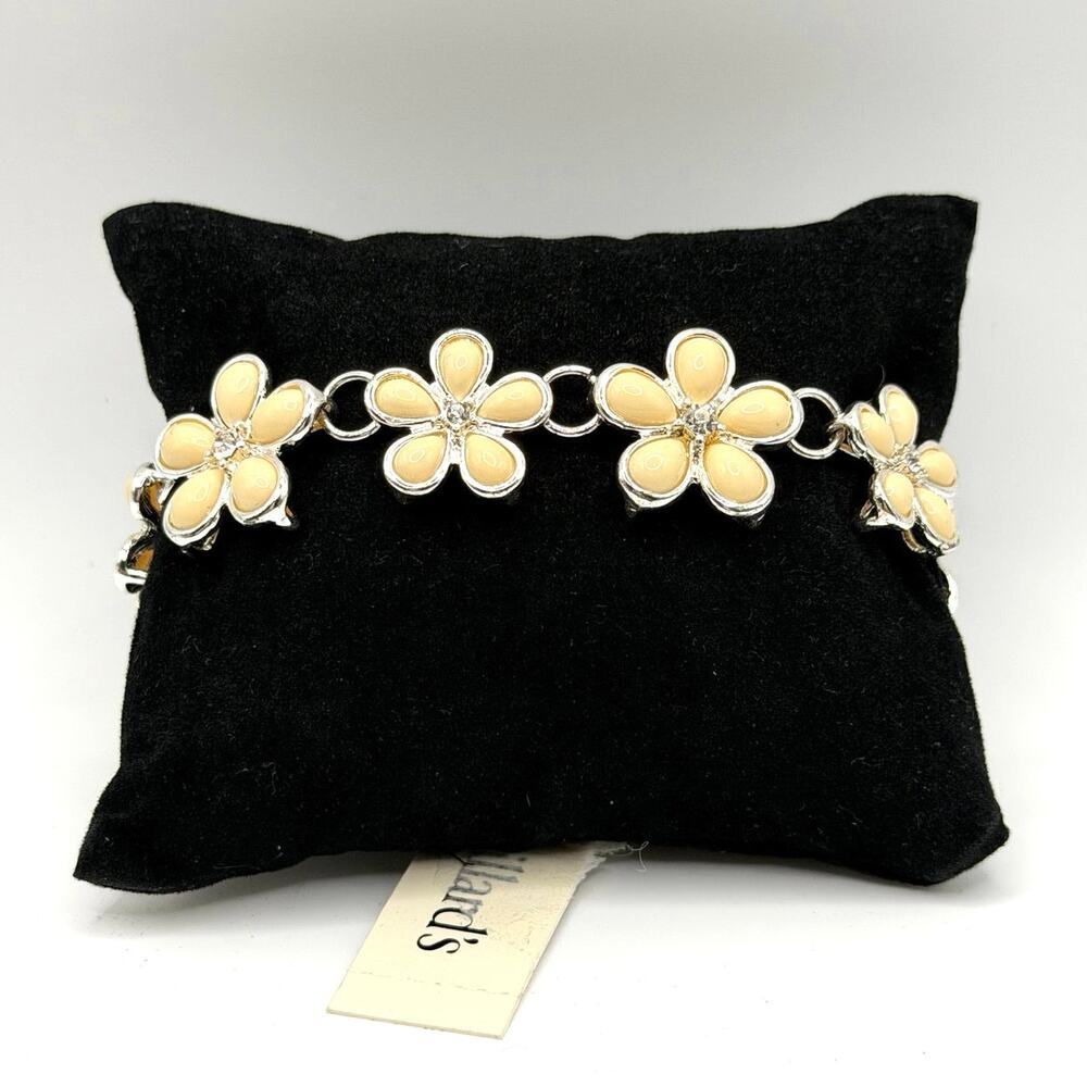 🌼Daisy Flower Link Bracelet - NWT